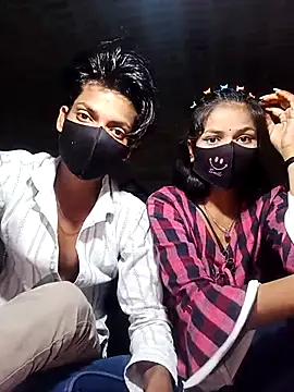 Snapshot of COUPLE-HOTS chatting on 03.31.26 COUPLE-HOTS online show from 03.31.26