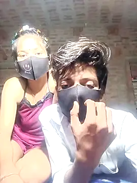 Snapshot of COUPLE-HOTS chatting on 04.12.26 COUPLE-HOTS online show from 04.12.26