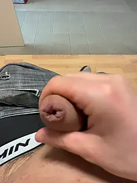 lorenzz122 online show from 04.14.26