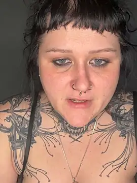 Snapshot of InkMaleficent chatting on 04.15.26 InkMaleficent online show from 04.15.26