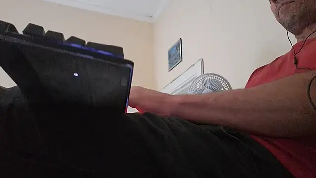 Sueliton2 online show from 03.31.26