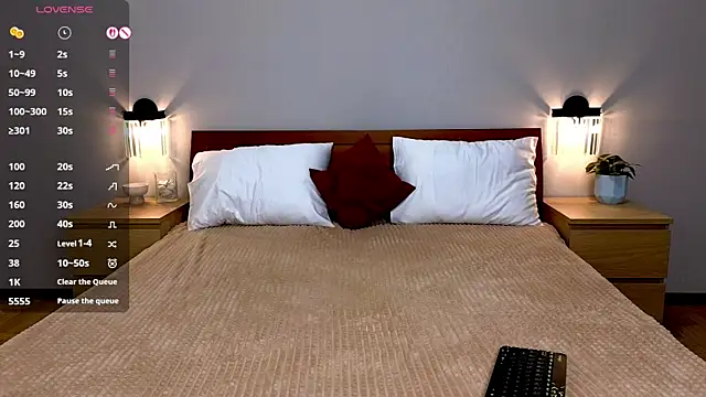 FarieKate online show from 04.10.26