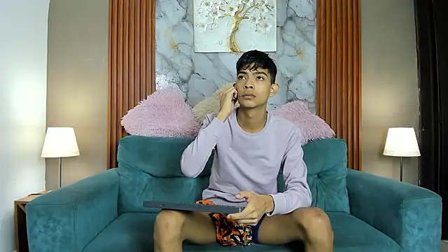 PINKY BOYS1 online show from 04.01.26