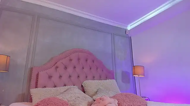 Snapshot of Mia_Culpa chatting on 04.12.26 Mia Culpa online show from 04.12.26