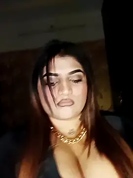 Sanaya Gil online show from 04.05.26