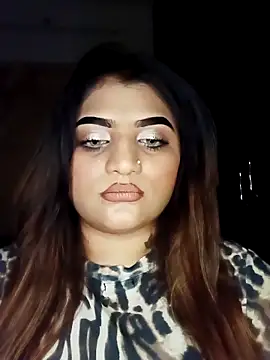 Sanaya Gil online show from 04.17.26