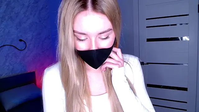 LulyDOLL online show from 04.08.26