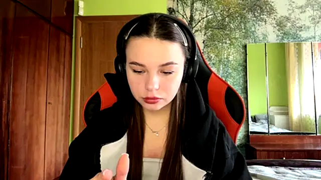 ThedaStrevell online show from 03.30.26