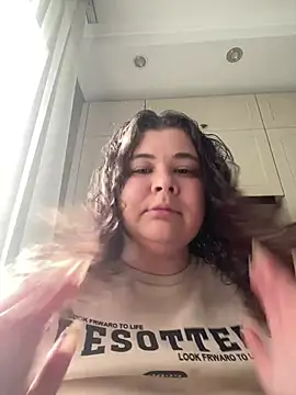 curly elise online show from 04.04.26