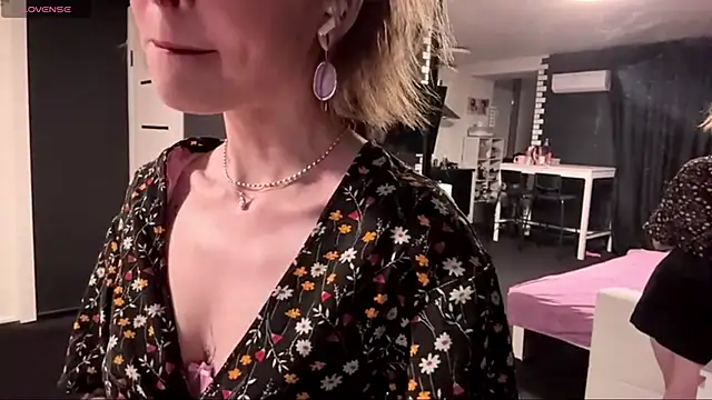 Xylarise online show from 04.12.26