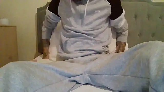 feetlovrr94 online show from 04.11.26