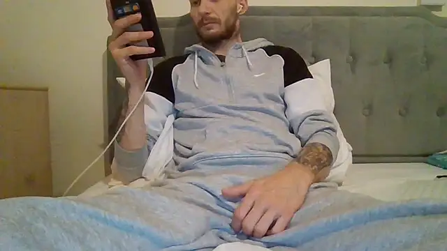 feetlovrr94 online show from 04.16.26