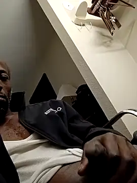 KingBlackStallion online show from 04.17.26