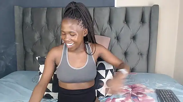 Cybil Hearts online show from 04.08.26