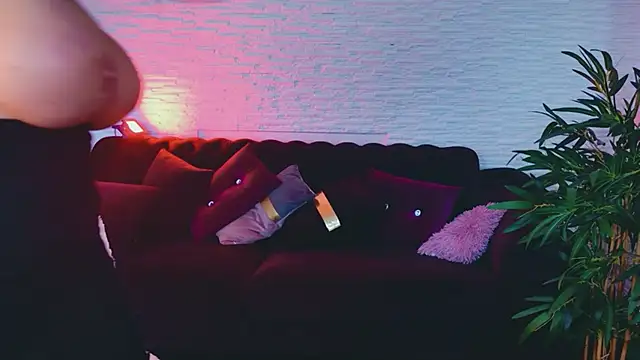 AngelWooW online show from 04.11.26