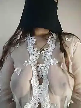 Snapshot of Yasmin_Oh chatting on 06.15.26 Yasmin Oh online show from 06.15.26
