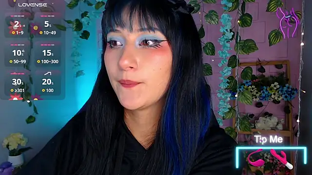 eyes moonn online show from 04.10.26