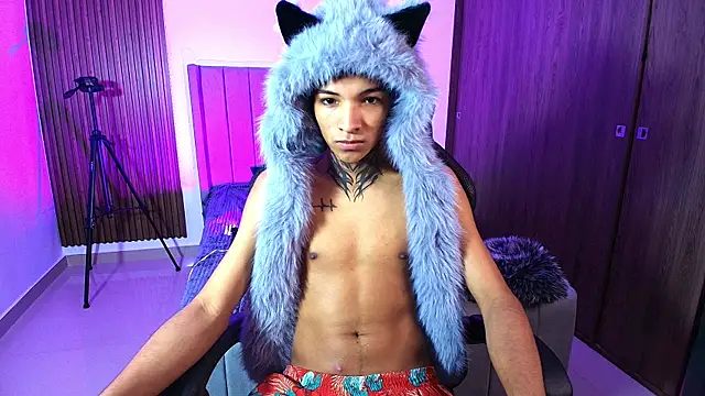 im Usuga online show from 04.05.26