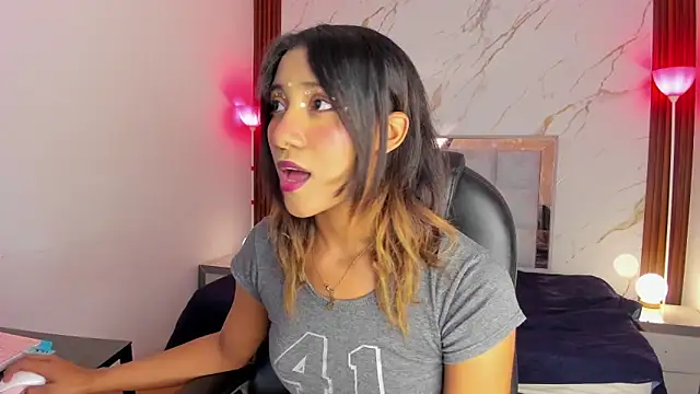 EsperanzaMora online show from 05.02.26