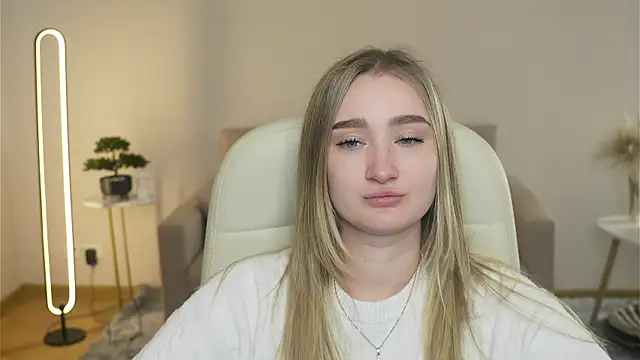 VioletteClaire online show from 04.03.26