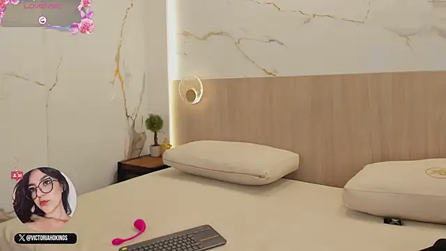 victoria hokings online show from 04.16.26