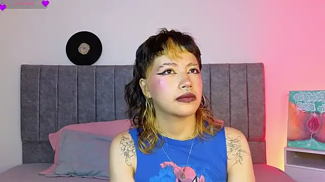 Luna Blooms online show from 03.26.26