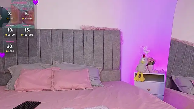 Luna Blooms online show from 04.04.26