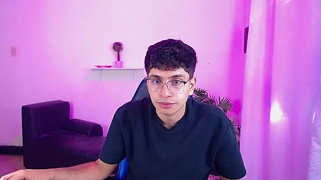 maax 18 online show from 04.06.26