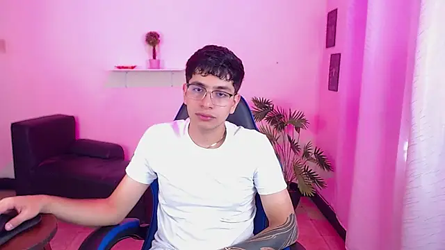 maax 18 online show from 04.09.26