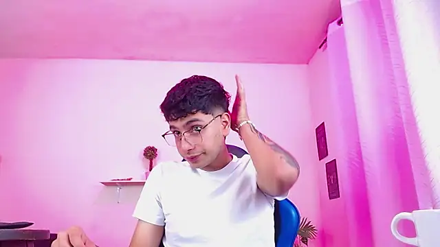 maax 18 online show from 04.12.26