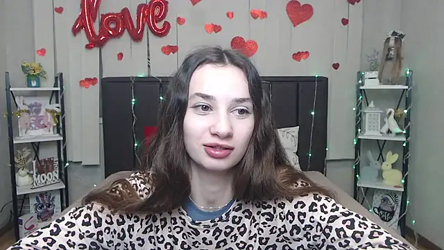 Je55icaBreeze online show from 04.15.26