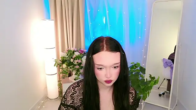 Flora Ray online show from 04.06.26