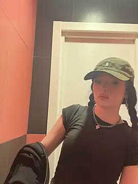 Flora Ray online show from 04.14.26