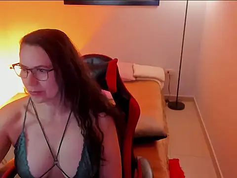 jazmin steele online show from 04.01.26