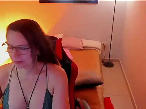 jazmin steele online show from 04.01.26