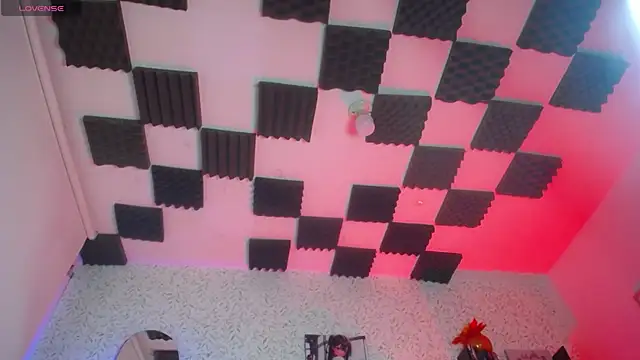 Edelyn ink online show from 04.08.26