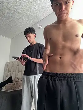 LYAN DYLAN online show from 03.31.26