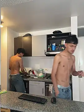 LYAN DYLAN online show from 04.06.26