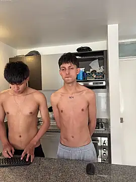 LYAN DYLAN online show from 04.08.26