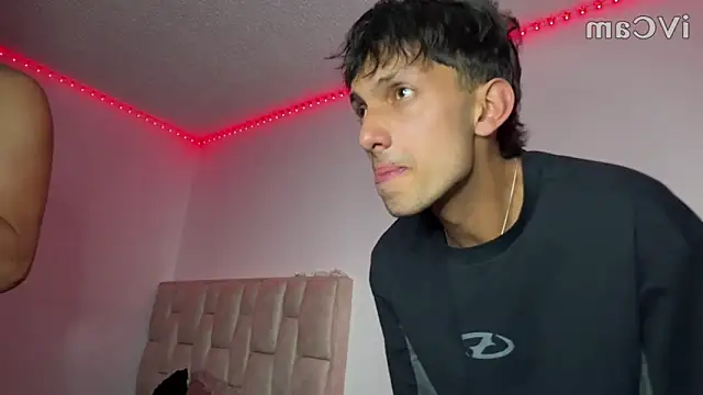 LYAN DYLAN online show from 04.13.26