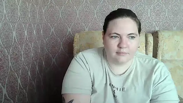 Snapshot of ElviraOreilllyX chatting on 05.25.26 ElviraOreilllyX online show from 05.25.26
