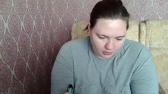 Snapshot of ElviraOreilllyX chatting on 05.27.26 ElviraOreilllyX online show from 05.27.26