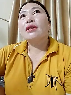 Lily Daisy online show from 03.30.26