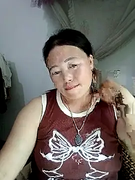 Lily Daisy online show from 04.04.26