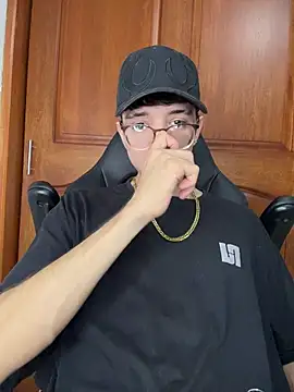 ArthurDaviess online show from 04.02.26