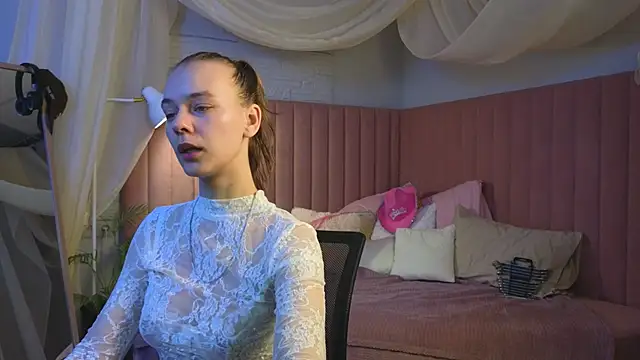 emma chaser online show from 04.09.26