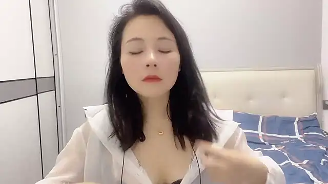 Snapshot of xinbao- chatting on 04.14.26 xinbao- online show from 04.14.26