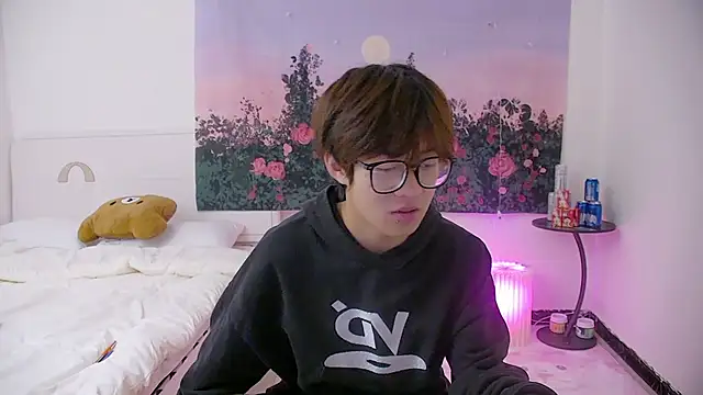 buding-001 online show from 04.06.26