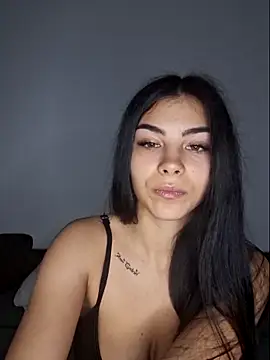 Snapshot of Crissdesire chatting on 03.27.26 Crissdesire online show from 03.27.26