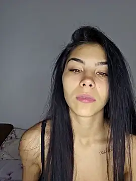 Snapshot of Crissdesire chatting on 04.08.26 Crissdesire online show from 04.08.26